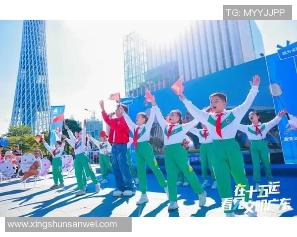 足球球星快闪活动点燃城市激情引爆全民互动热潮